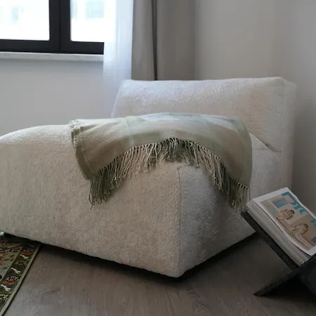 115 M2 Design-loft Mit 3 Sz, Beamer & Balkon Appartamento