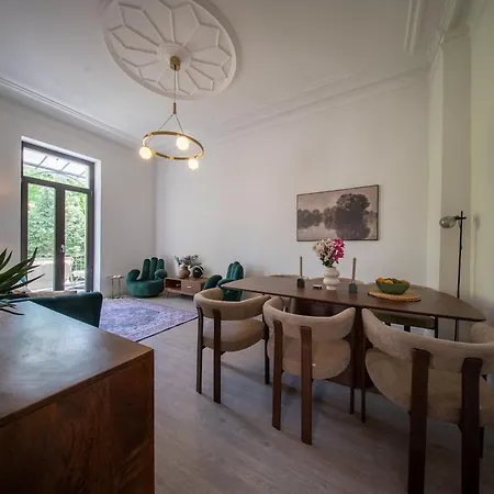 115 M2 Design-loft Mit 3 Sz, Beamer & Balkon Appartamento