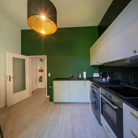 115 M2 Design-loft Mit 3 Sz, Beamer & Balkon * Francoforte sul Meno