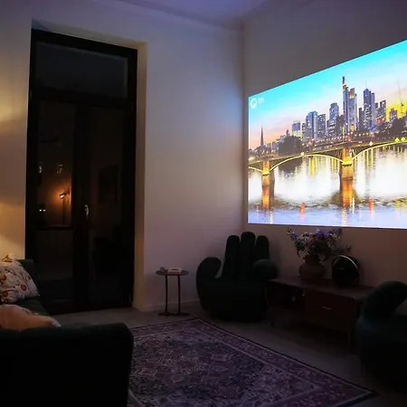 115 M2 Design-loft Mit 3 Sz, Beamer & Balkon Appartamento *