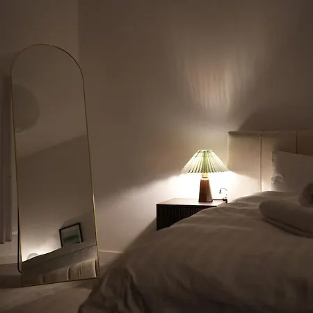 115 M2 Design-loft Mit 3 Sz, Beamer & Balkon Appartamento