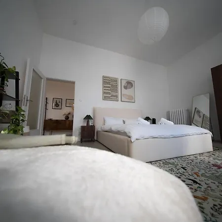 Appartamento 115 M2 Design-loft Mit 3 Sz, Beamer & Balkon