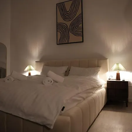 115 M2 Design-loft Mit 3 Sz, Beamer & Balkon * Francoforte sul Meno