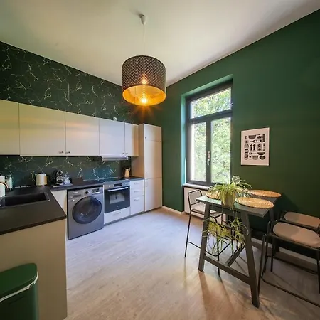 115 M2 Design-loft Mit 3 Sz, Beamer & Balkon Appartamento *