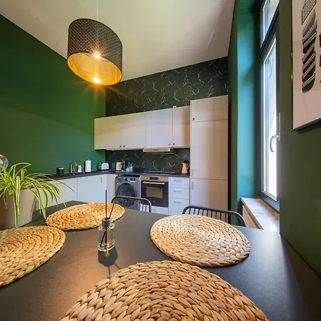 115 M2 Design-loft Mit 3 Sz, Beamer & Balkon Appartamento